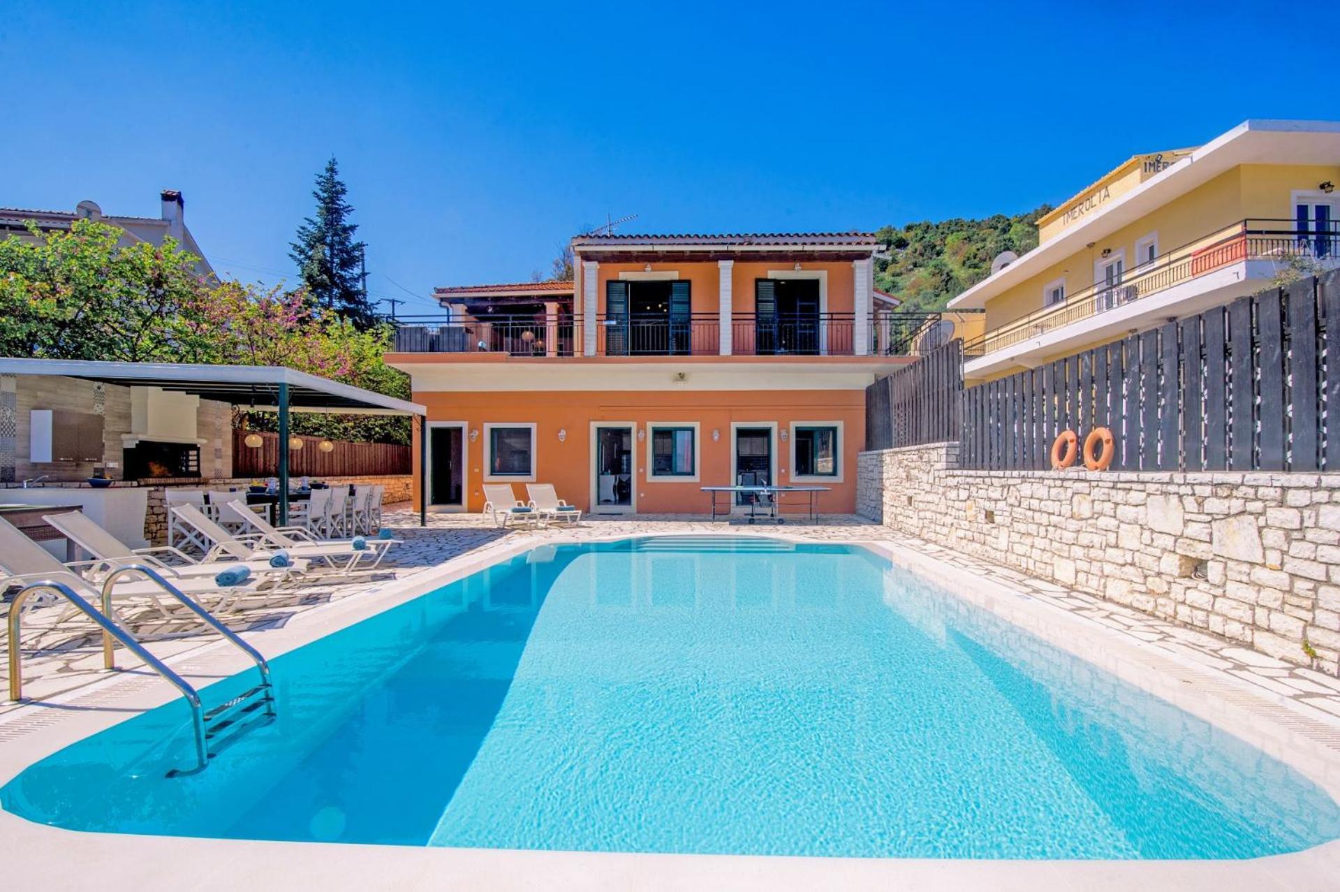 Villa Annie By Villa Plus Касиопи Екстериор снимка